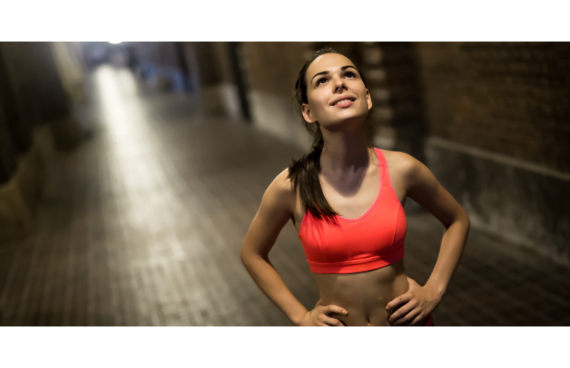 Correr por la tarde o por la noche. Ropa, seguridad y cómo prepararte para correr después del anochecer.